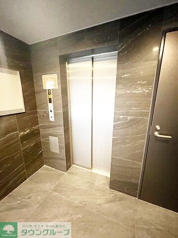 物件内観写真18　(玄関)