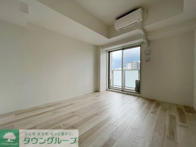 物件内観写真2　(リビング/居室)