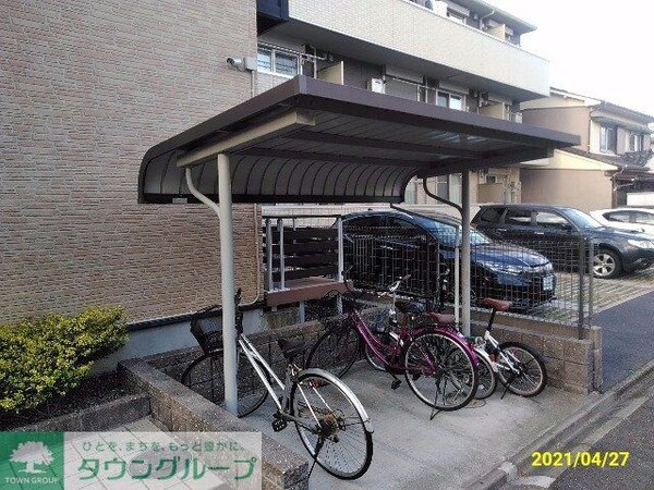 その他(屋根付き駐輪場)