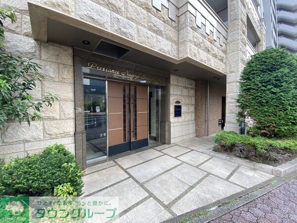 エントランス(エントランス)