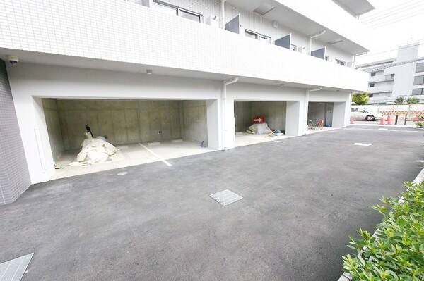駐車場(駐車場)