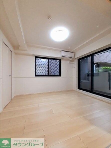 物件内観写真12　(リビング/居室)