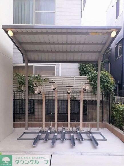 物件内観写真14　(エントランス)