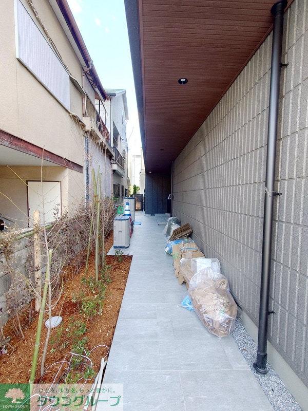 ロビー(庭)
