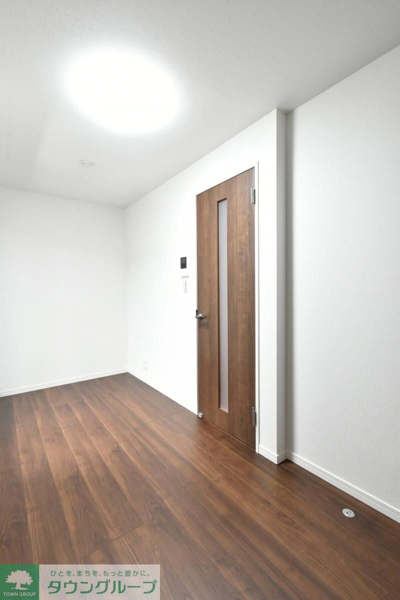 物件内観写真8　(リビング/居室)