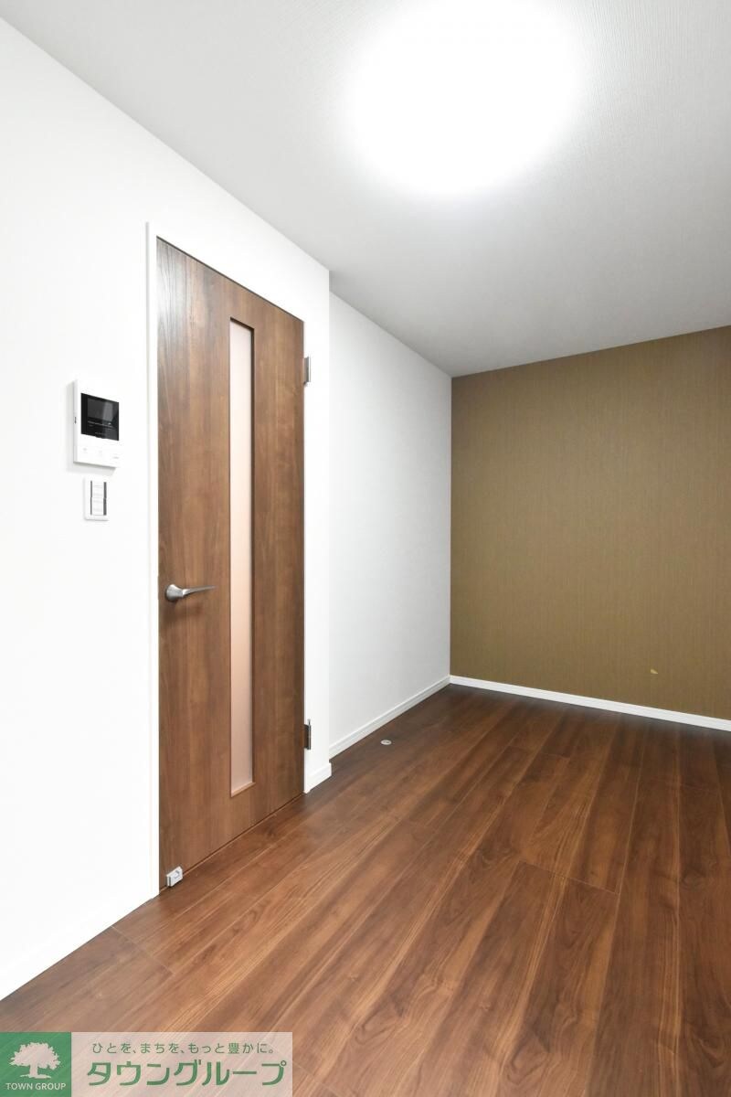 物件内観写真14　(玄関)