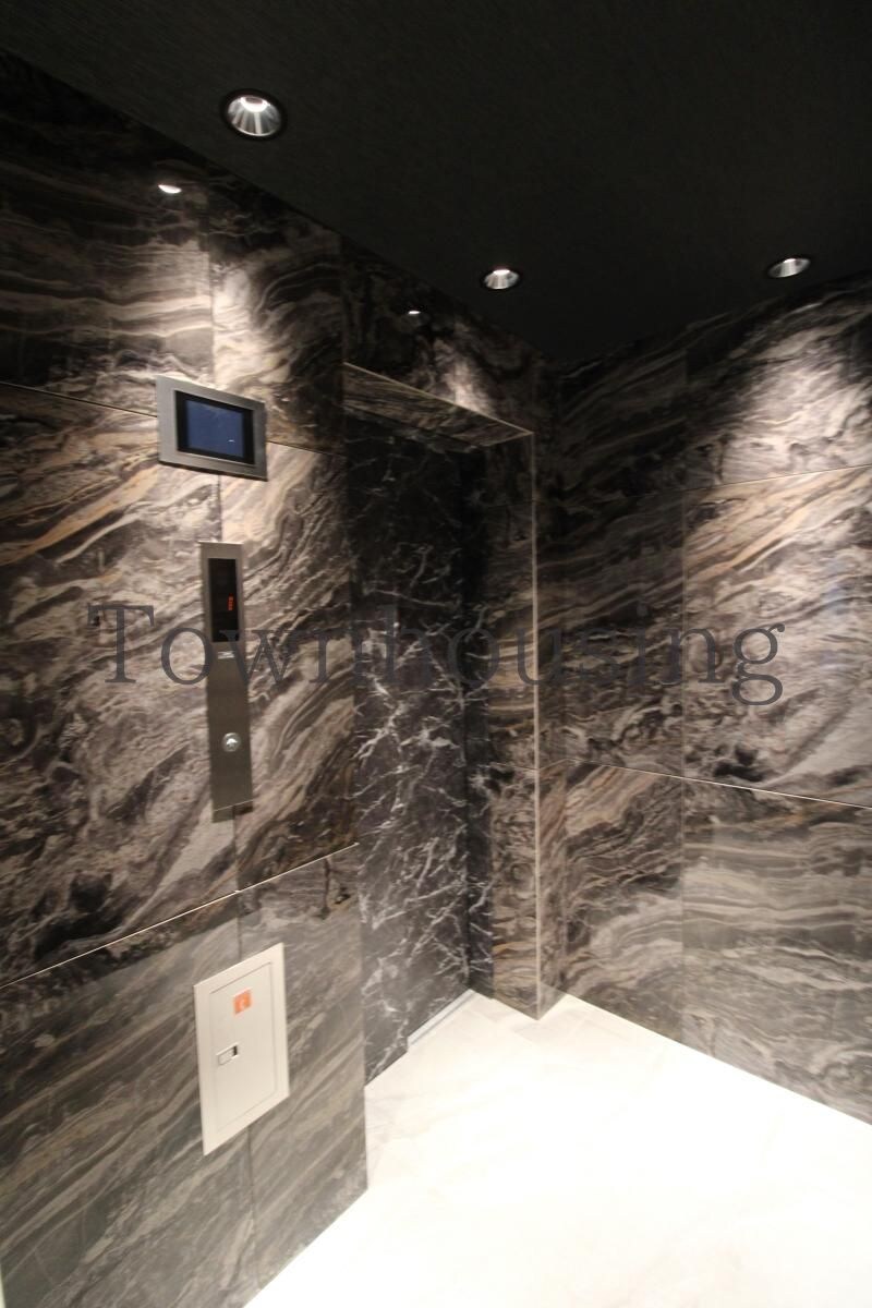 物件内観写真18　(エントランス)