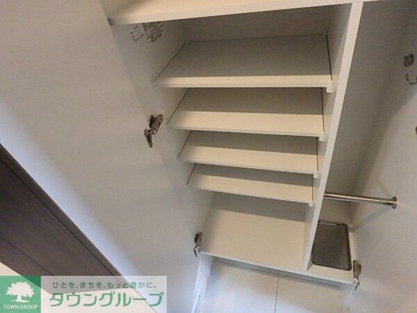 収納(靴入)