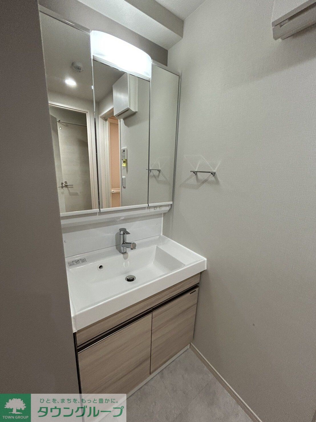 物件内観写真13　(洗面)