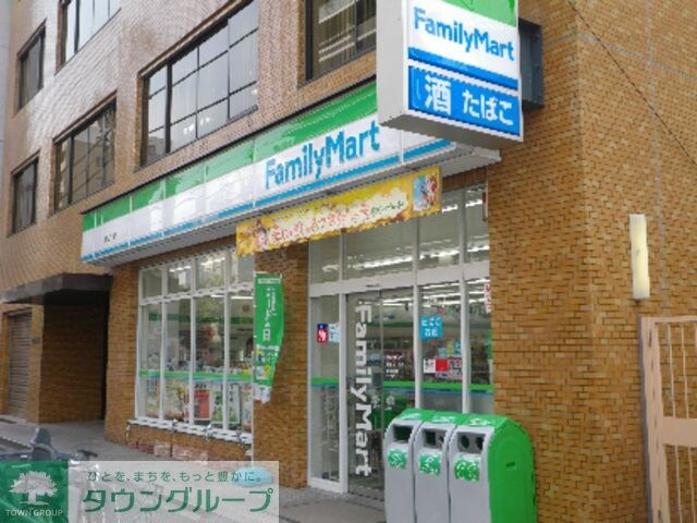 ファミリーマート湯島三丁目店