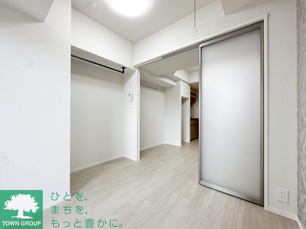 寝室(★タウンハウジング大井町店★階数によって床の色が異なります)