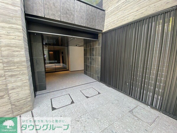 エントランス(お問合せは(株)タウンハウジングレジデンス事業部【03-…)