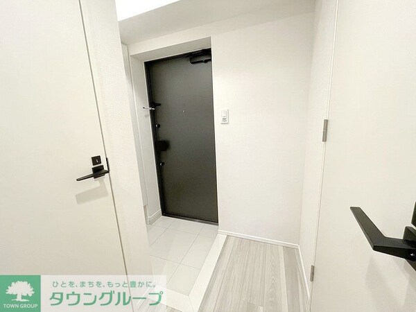 玄関(お問合せは(株)タウンハウジングレジデンス事業部【03-…)