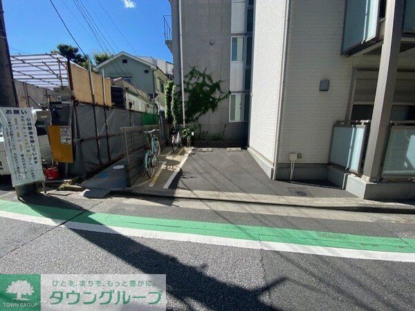 外観(駐輪場　自転車＆原付のみ駐輪可)