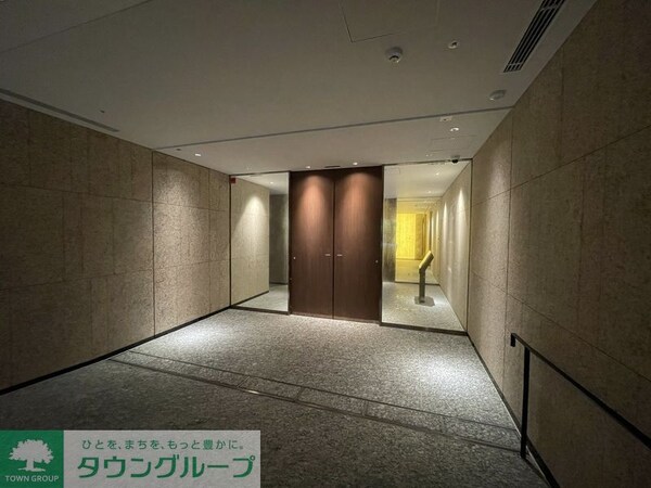 エントランス(お問合せは(株)タウンハウジングレジデンス事業部　赤坂店・…)