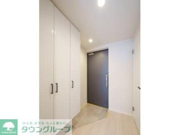 玄関(お問合せは(株)タウンハウジング東京へ)