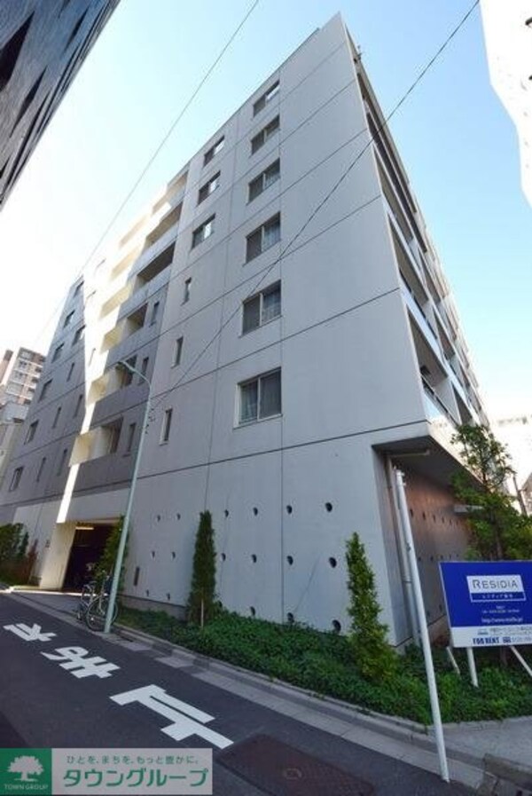 外観(地上7階建て)