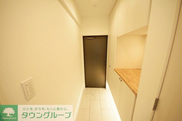 玄関(お問合せは(株)タウンハウジング東京へ)