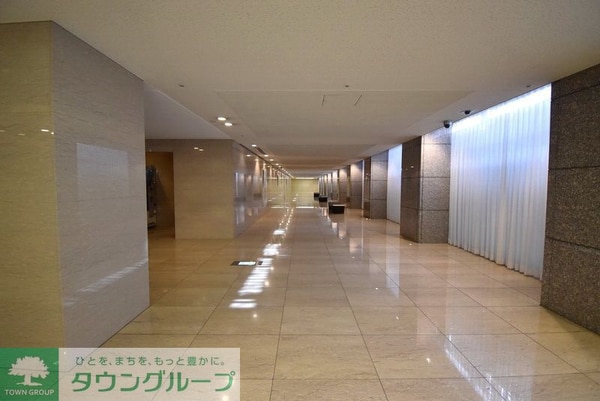 ロビー(★タクシー手配／ランドリーサービス／ホテル施設利用可★)
