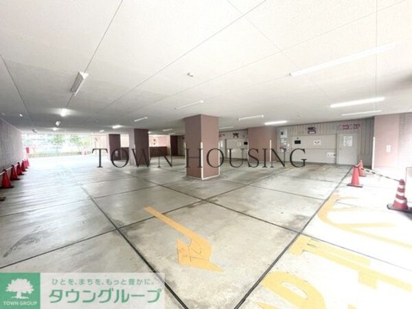 駐車場(お問合せは(株)タウンハウジングレジデンス事業部　赤坂店・…)