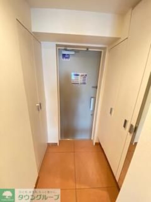 玄関(お問合せは(株)タウンハウジングレジデンス事業部【03-…)