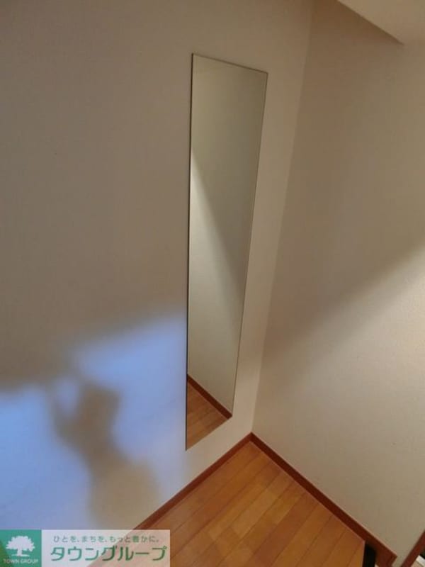 設備(玄関に姿見鏡あり！)