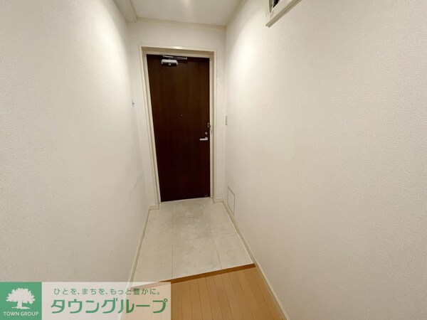 玄関(お問合せは(株)タウンハウジングレジデンス事業部【03-…)