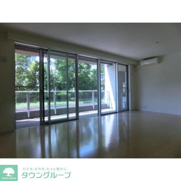 リビング・居室(※写真は同タイプ住戸です。)