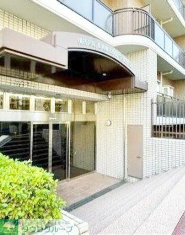 エントランス(部屋探しは株式会社　タウンハウジング　までお気軽にお問合せ…)