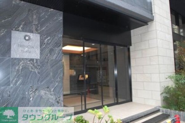 エントランス(お問合せは(株)タウンハウジングレジデンス事業部　赤坂店・…)