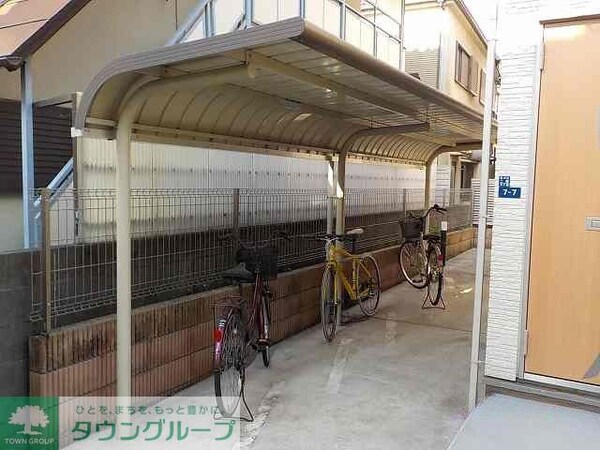 エントランス(駐輪場)