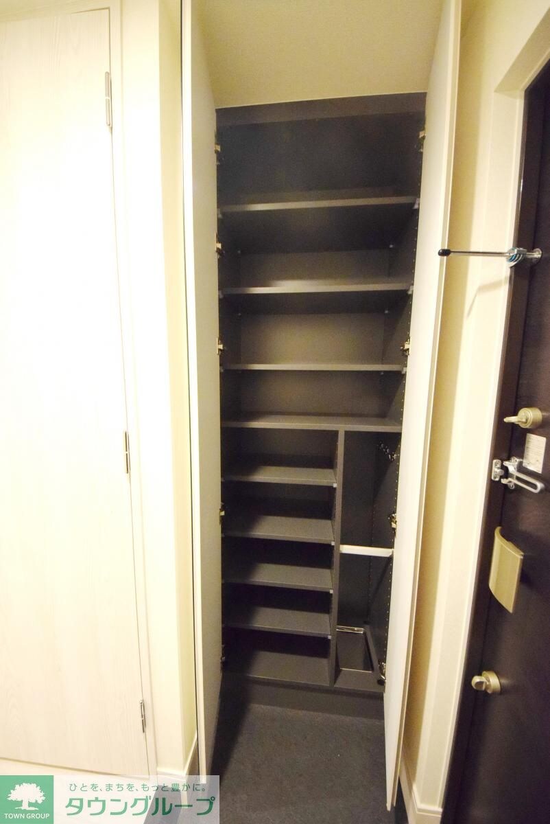 物件内観写真16　(収納)