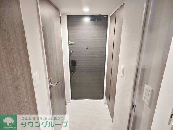 玄関(※写真は同じタイプの住戸です。)