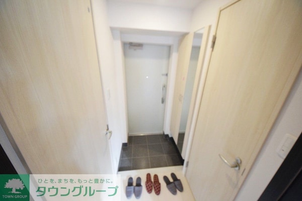 玄関(お問合せは(株)タウンハウジング赤坂店へ【03-5563-…)