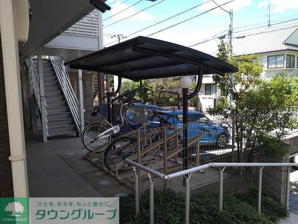 駐車場(駐輪場　自転車＆原付のみ駐輪可)