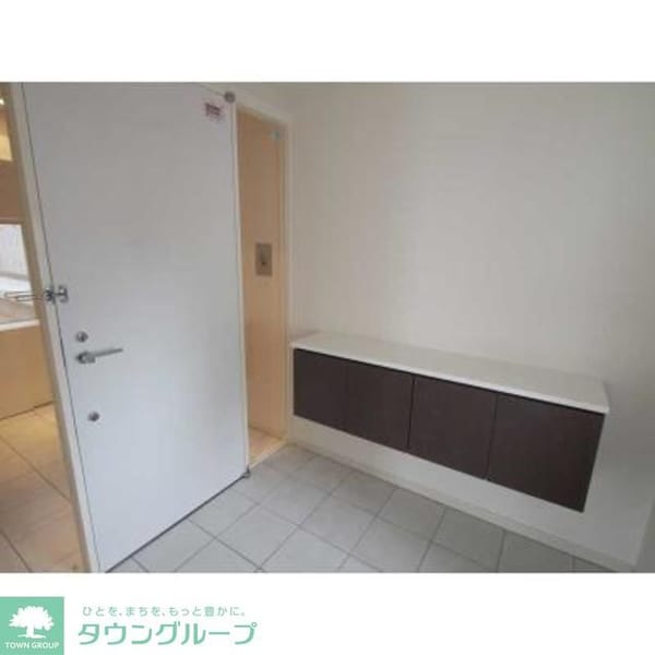 玄関(※写真は同タイプ住戸です。)