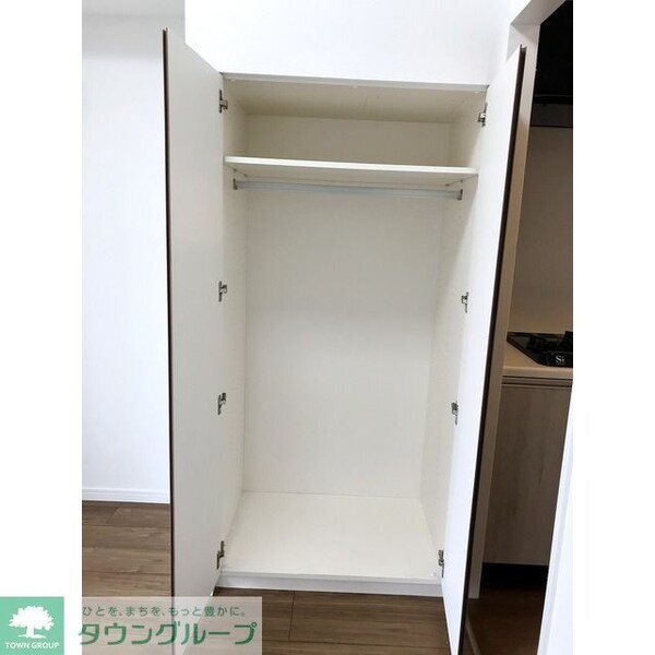 収納(同タイプ・別部屋画像)