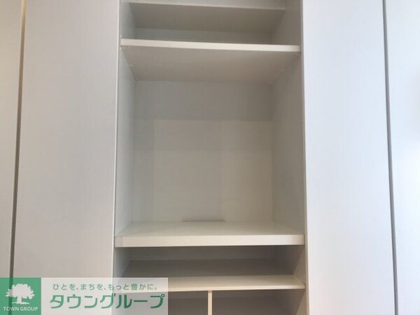収納(テレビ台になる収納)