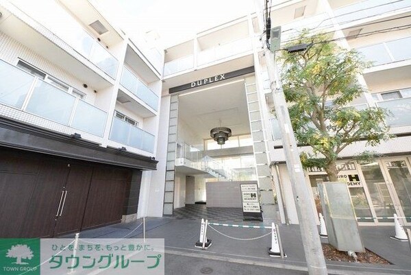 エントランス(建物入口)