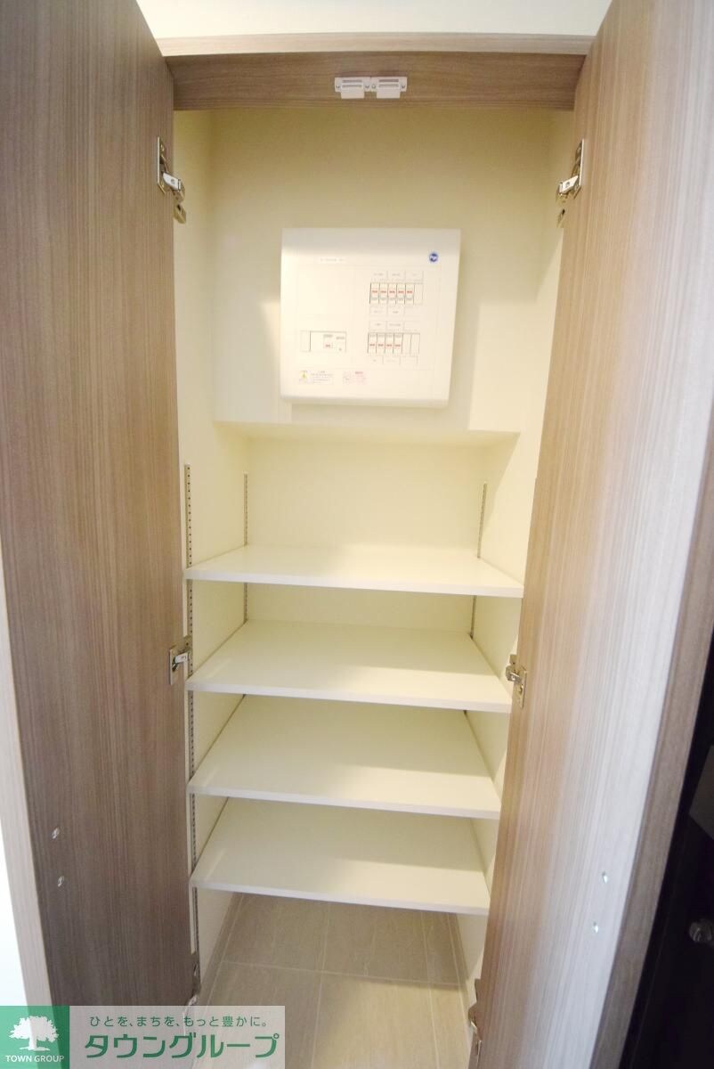 物件内観写真12　(収納)