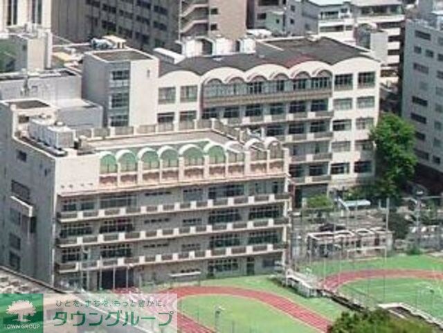 港区立御成門小学校