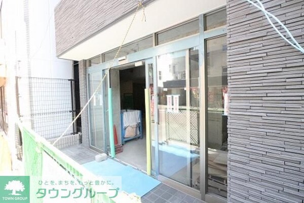 エントランス(★1階に小型スーパー出店予定)