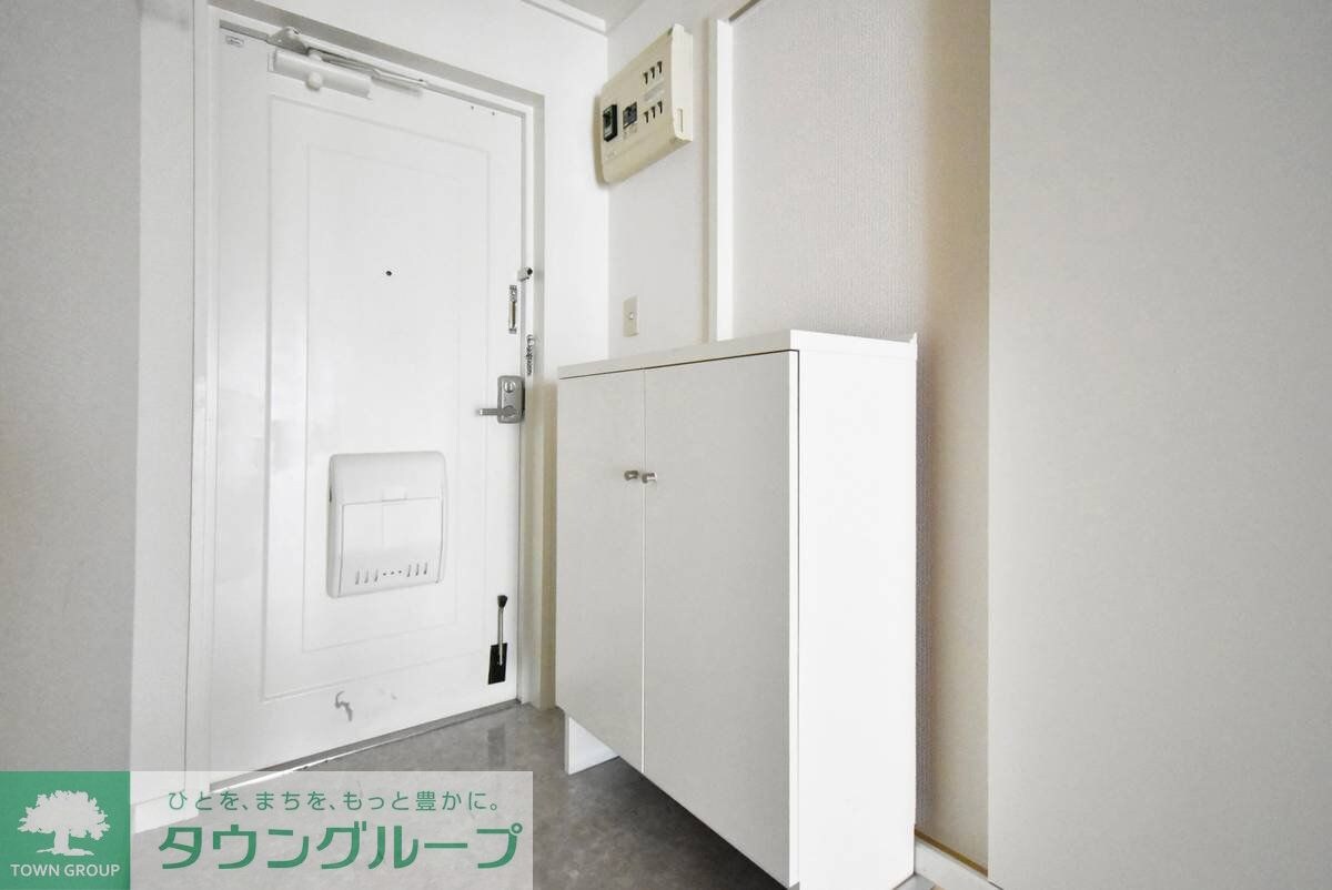 物件内観写真11　(玄関)