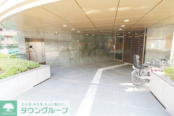 エントランス(部屋探しは株式会社　タウンハウジング　までお気軽にお問合せ…)