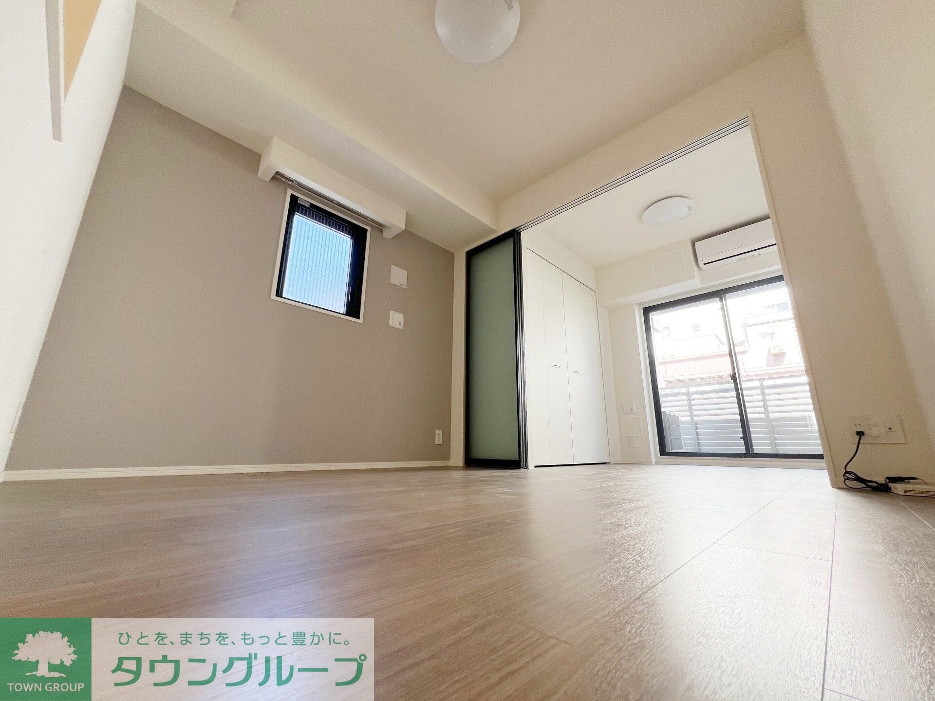 物件内観写真16　(リビング/居室)