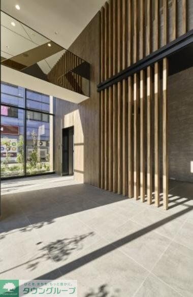 物件内観写真4　(エントランス)