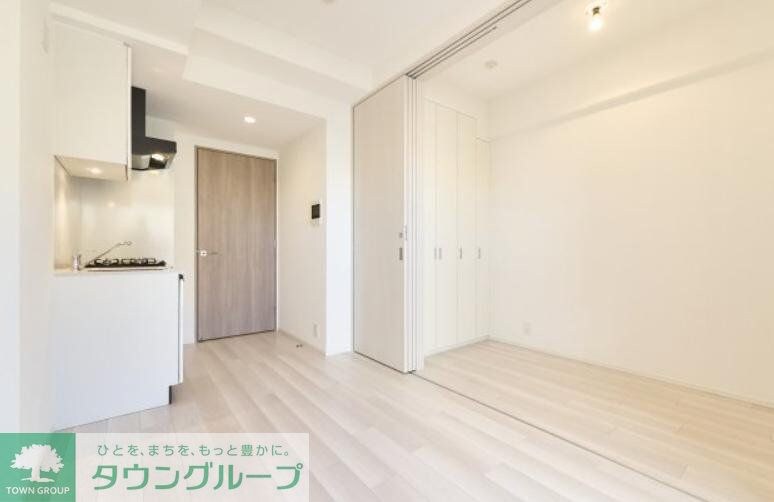 物件内観写真10　(リビング/居室)