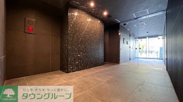 物件内観写真8　(エントランス)