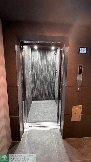 物件内観写真11　(エレベーター)