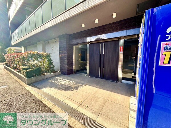エントランス(自動販売機もありますよ！)
